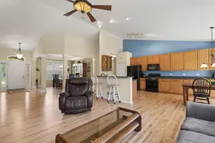 308 Timbalier St, Yorkville, IL 60560 - Photo 7