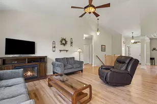 308 Timbalier St, Yorkville, IL 60560 - Photo 5