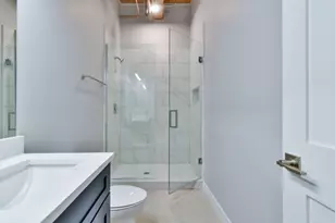 11 E Illinois St, Chicago, IL 60611 - Photo 7