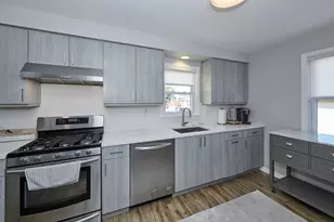 8835 National Ave, Morton Grove, IL 60053 - Photo 11