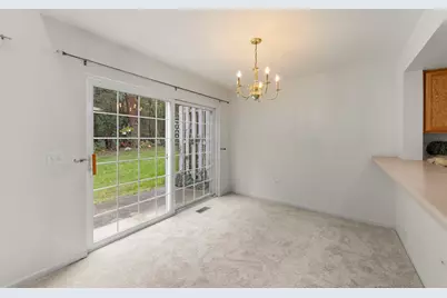 2741 Cobblestone Drive #2741, Crystal Lake, IL 60012 - Photo 9