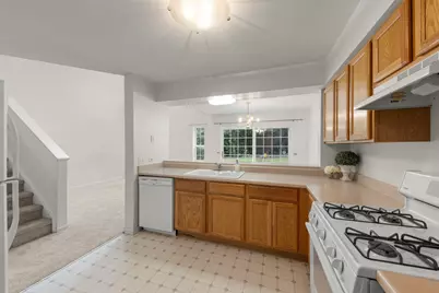 2741 Cobblestone Drive #2741, Crystal Lake, IL 60012 - Photo 11