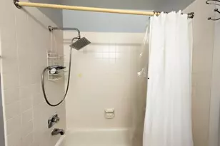 70 W Huron St, Chicago, IL 60654 - Photo 27