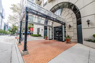 70 W Huron St, Chicago, IL 60654 - Photo 3