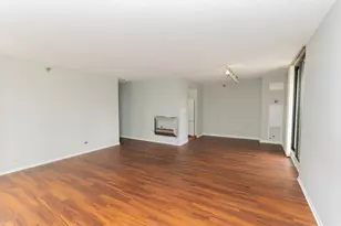 70 W Huron St, Chicago, IL 60654 - Photo 19