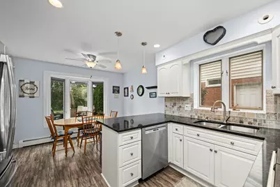 221 S Rammer Avenue, Arlington Heights, IL 60004 - Photo 3