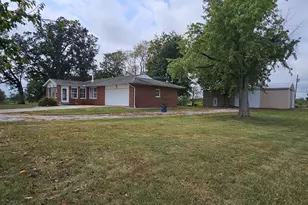 4165 Black Diamond Rd, Nashville, IL 62263 - Photo 7