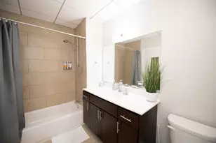 2100 S Indiana Ave, Chicago, IL 60616 - Photo 5