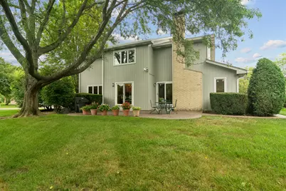 1310 Hidden Lake Drive, Buffalo Grove, IL 60089 - Photo 35
