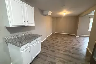 2276 Manchester Rd, Wheaton, IL 60187 - Photo 5