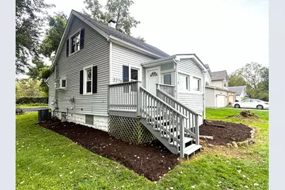 2276 Manchester Road, Wheaton, IL 60187 - Photo 1