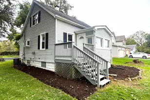 2276 Manchester Rd, Wheaton, IL 60187 - Photo 1