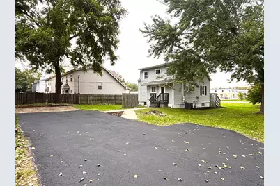2276 Manchester Road, Wheaton, IL 60187 - Photo 17