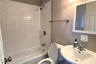 2276 Manchester Rd, Wheaton, IL 60187 - Photo 7