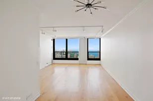 1030 N State St, Chicago, IL 60610 - Photo 3
