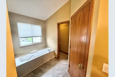 16150 Laurel Oak Drive, Crest Hill, IL 60403 - Photo 15