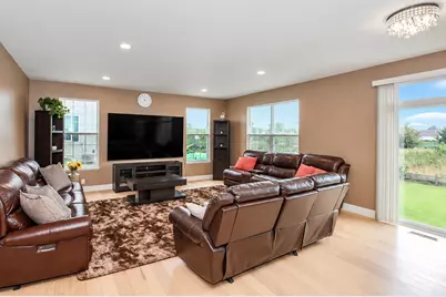 83 Stockholm Avenue, Volo, IL 60041 - Photo 7