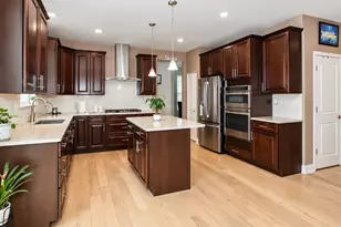 83 Stockholm Ave, Volo, IL 60041 - Photo 5