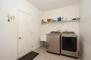 83 Stockholm Ave, Volo, IL 60041 - Photo 23