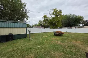 234 N Cherry St, Centralia, IL 62801 - Photo 37