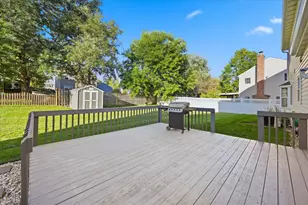 21 N Walnut Ct, Streamwood, IL 60107 - Photo 27