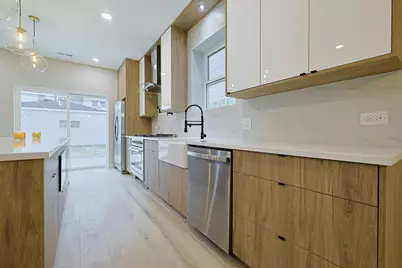 5837 W Iowa Street, Chicago, IL 60651 - Photo 3