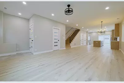 5837 W Iowa Street, Chicago, IL 60651 - Photo 13