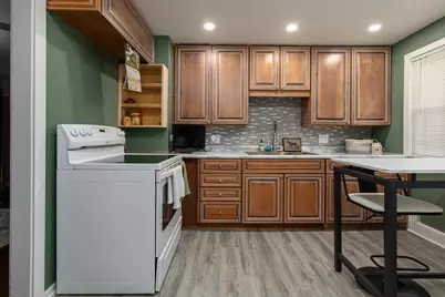 609 N Frolic Avenue, Waukegan, IL 60085 - Photo 3