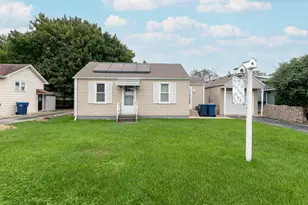 609 N Frolic Ave, Waukegan, IL 60085 - Photo 1
