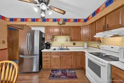543 Germaine Lane, Elk Grove Village, IL 60007 - Photo 9