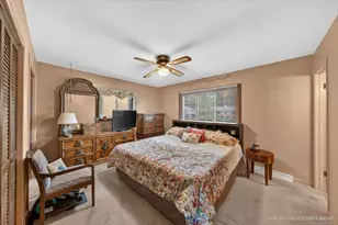 543 Germaine Ln, Elk Grove Village, IL 60007 - Photo 11