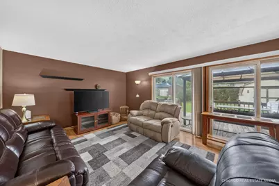 543 Germaine Lane, Elk Grove Village, IL 60007 - Photo 3