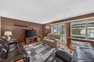 543 Germaine Ln, Elk Grove Village, IL 60007 - Photo 3