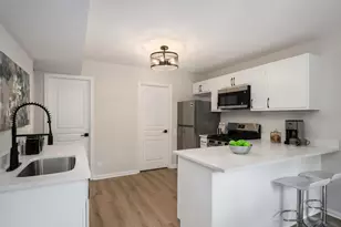 1337 Summersweet Ln, Bartlett, IL 60103 - Photo 9
