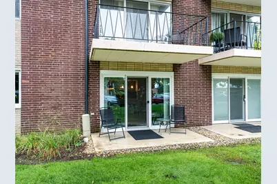 5300 Walnut Avenue #17A, Downers Grove, IL 60515 - Photo 1