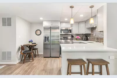 5300 Walnut Avenue #17A, Downers Grove, IL 60515 - Photo 13