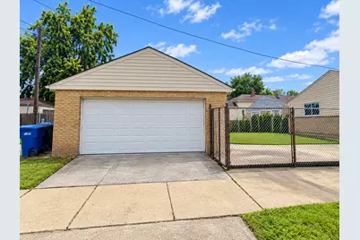 2028 Desplaines Street, Blue Island, IL 60406 - Photo 13