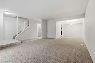 2064 Country Club Dr, Woodridge, IL 60517 - Photo 3