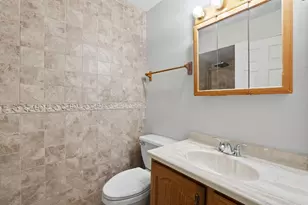 2064 Country Club Dr, Woodridge, IL 60517 - Photo 17