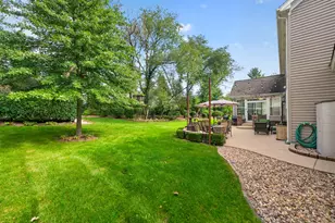 1068 Fox Path, West Dundee, IL 60118 - Photo 41