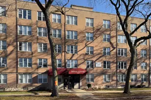7333 N Ridge Blvd, Chicago, IL 60645 - Photo 3