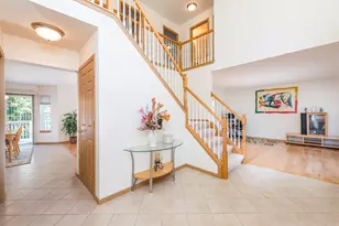 4052 Woodcrest Ct, Gurnee, IL 60031 - Photo 3