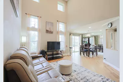 270 Manor Drive, Buffalo Grove, IL 60089 - Photo 7