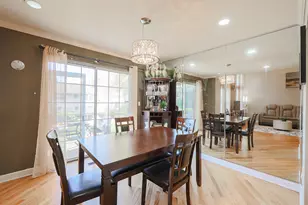 270 Manor Dr, Buffalo Grove, IL 60089 - Photo 9