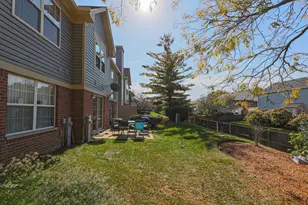 270 Manor Dr, Buffalo Grove, IL 60089 - Photo 39