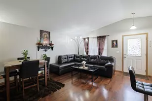 15 N Frolic Ave, Waukegan, IL 60085 - Photo 3