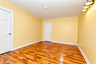 2843 N Ridgeway Ave, Chicago, IL 60618 - Photo 17
