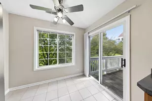 240 Ashbury Ln W, Roselle, IL 60172 - Photo 5