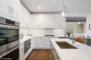 2903 W Lyndale St, Chicago, IL 60647 - Photo 3