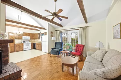 1300 N Lyle Avenue, Elgin, IL 60123 - Photo 5